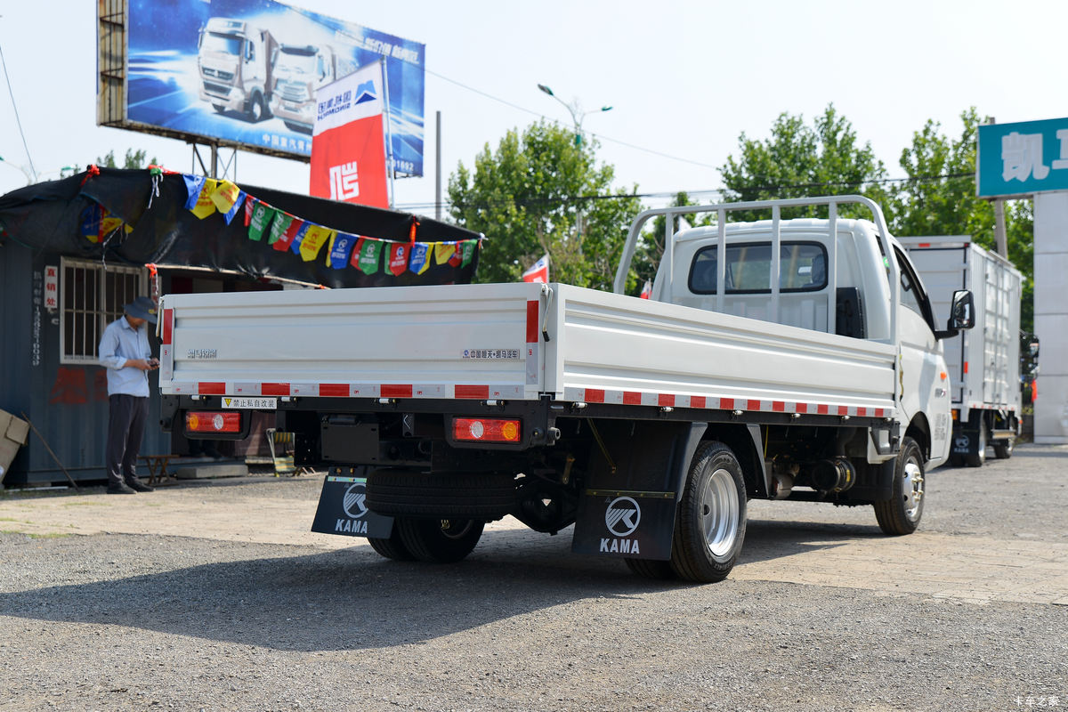 �������� ��X1 2.0L 133���� ���� 4X2 3.95�׵�������΢��(����)(KMC1039QA318D6)���                                                