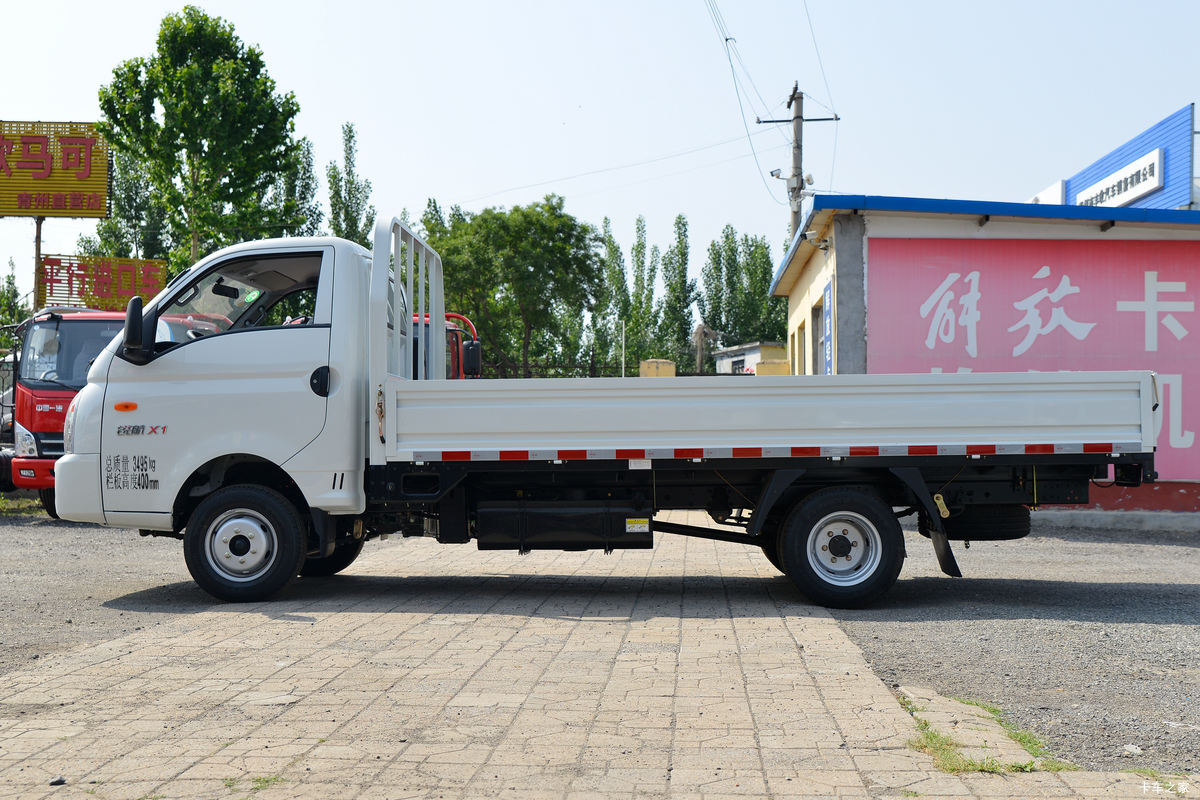 �������� ��X1 2.0L 133���� ���� 4X2 3.95�׵�������΢��(����)(KMC1039QA318D6)���                                                