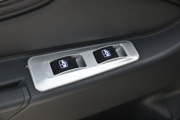 �������� ��X1 2.0L 133���� ���� 4X2 3.95�׵�������΢��(����)ͼƬ