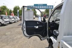 凯马汽车 锐航X1 2.0L 133马力 汽油 4X2 3.95米单排栏板微卡(国六)(KMC1039QA318D6)
