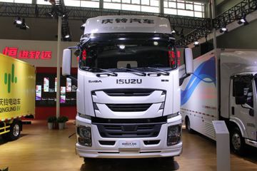 庆铃 五十铃巨咖VC66 520马力 4X2 AMT自动挡牵引车(QL4250KFNH)