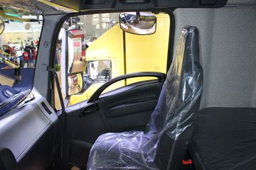 ���� ��ʮ��޿�VC66 520���� 4X2 AMT�Զ���ǣ����(QL4250KFNH)ͼƬ