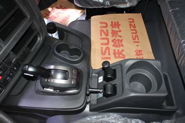 ���� ��ʮ��޿�VC66 520���� 4X2 AMT�Զ���ǣ����(QL4250KFNH)ͼƬ