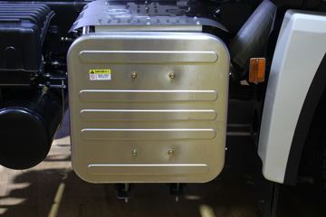 ���� ��ʮ��޿�VC66 520���� 4X2 AMT�Զ���ǣ����(QL4250KFNH)ͼƬ