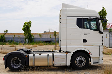 ��(MAN) ��TGXϵ���ؿ� 470���� 4X2 ǣ����(TGX18.470)ͼƬ