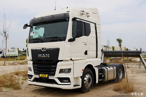 曼(MAN) 新TGX系列重卡 470马力 4X2 牵引车(TGX18.470)