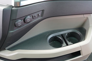 ��(MAN) ��TGXϵ���ؿ� 470���� 4X2 ǣ����(TGX18.470)ͼƬ