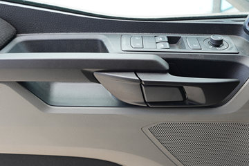 ��(MAN) ��TGXϵ���ؿ� 470���� 4X2 ǣ����(TGX18.470)ͼƬ