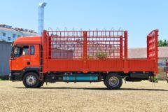 中国重汽 汕德卡SITRAK G5中卡 240马力 4X2 6.8米仓栅式载货车(ZZ5186CCYM501GE1)