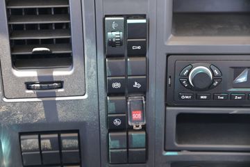 �й�����HOWO ͳ˧ 190���� 5.2���Ű������ػ���ͼƬ