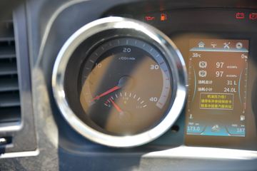 �й�����HOWO ͳ˧ 190���� 5.2���Ű������ػ���ͼƬ