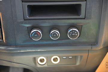 �й�����HOWO ͳ˧ 130���� 3.85���Ű������ῨͼƬ