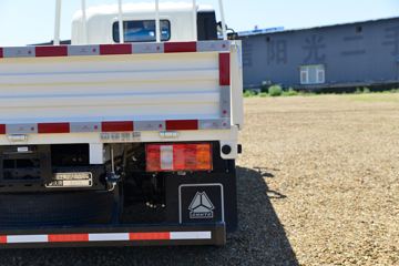 �й�����HOWO ͳ˧ 130���� 3.85���Ű������ῨͼƬ