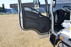 中国重汽HOWO 统帅 130马力 4.15米单排厢式轻卡(速比4.333)(ZZ5047XXYH3315F145H)