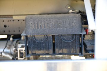 �й�����HOWO ͳ˧ 160���� 4X2 4.1����س�(����)(��Ҷ���)(ZZ5047XLCH3315F145)ͼƬ