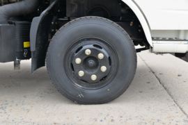 飞碟奥驰底盘&nbsp;垃圾运输车底盘图片