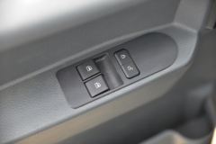 中国重汽HOWO 悍将 130马力 4.15米单排栏板轻卡(国六)(ZZ1047F3315F144)