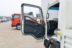 中国重汽HOWO 悍将 130马力 4.15米单排栏板轻卡(国六)(ZZ1047F3315F144)