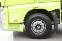 一汽解放 J7重卡 460马力 8X4 9.5米仓栅式载货车(国六)(CA5310XXYP77K24T4E6)