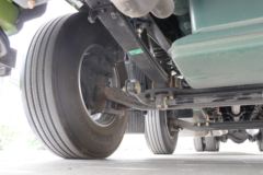一汽解放 J7重卡 460马力 8X4 9.5米仓栅式载货车(国六)(CA5310XXYP77K24T4E6)