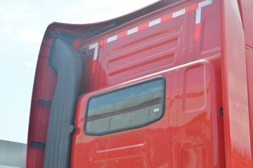 �й����� HOWO T7H�ؿ� 480���� 6X4ǣ����(����12��)(ZZ4257V324HE1B)ͼƬ