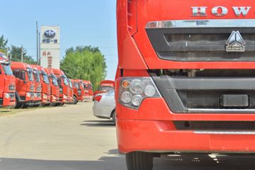 �й����� HOWO T7H�ؿ� 480���� 6X4ǣ����(����12��)(ZZ4257V324HE1B)ͼƬ