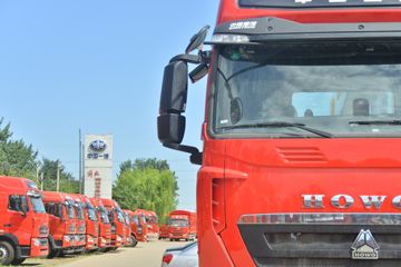 �й����� HOWO T7H�ؿ� 480���� 6X4ǣ����(����12��)(ZZ4257V324HE1B)ͼƬ