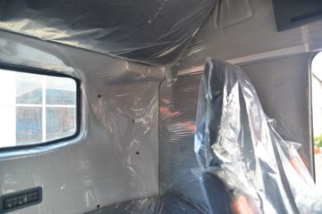 �й����� HOWO T7H�ؿ� 480���� 6X4ǣ����(����12��)(ZZ4257V324HE1B)ͼƬ