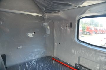 �й����� HOWO T7H�ؿ� 480���� 6X4ǣ����(����12��)(ZZ4257V324HE1B)ͼƬ