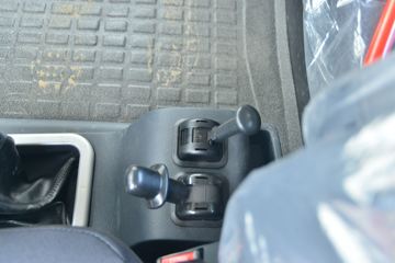 �й����� HOWO T7H�ؿ� 480���� 6X4ǣ����(����12��)(ZZ4257V324HE1B)ͼƬ