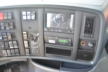 �й����� HOWO T7H�ؿ� 480���� 6X4ǣ����(����12��)(ZZ4257V324HE1B)ͼƬ