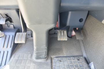 �й����� HOWO T7H�ؿ� 480���� 6X4ǣ����(����12��)(ZZ4257V324HE1B)ͼƬ