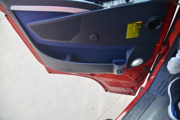 �й����� HOWO T7H�ؿ� 480���� 6X4ǣ����(����12��)(ZZ4257V324HE1B)ͼƬ