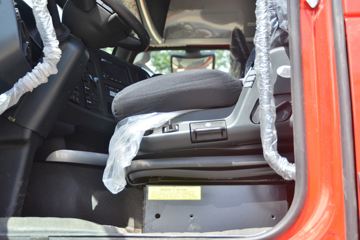 �й����� HOWO T7H�ؿ� 480���� 6X4ǣ����(����12��)(ZZ4257V324HE1B)ͼƬ