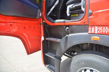 �й����� HOWO T7H�ؿ� 480���� 6X4ǣ����(����12��)(ZZ4257V324HE1B)ͼƬ