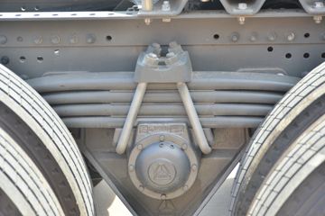 �й����� HOWO T7H�ؿ� 480���� 6X4ǣ����(����12��)(ZZ4257V324HE1B)ͼƬ