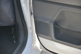 五菱征途&nbsp;皮卡驾驶室                                               图片