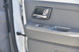 五菱征途&nbsp;皮卡驾驶室                                               图片