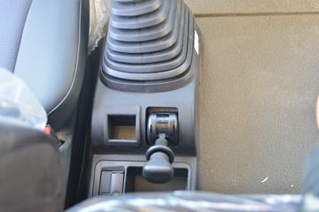 �й����� HOWO TX 340���� 8X4 7.5�����������賵(ZZ5317GJBN306GE1H)ͼƬ