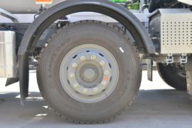 HOWO TX7&nbsp;混凝土搅拌车底盘                                                图片