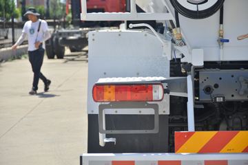 �й����� HOWO TX 340���� 8X4 7.5�����������賵(ZZ5317GJBN306GE1H)ͼƬ