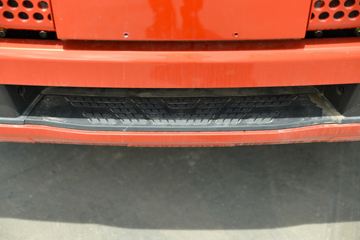һ����� J6L�п� ��ֵ�� 180���� 4X2 6.2�������ػ���ͼƬ