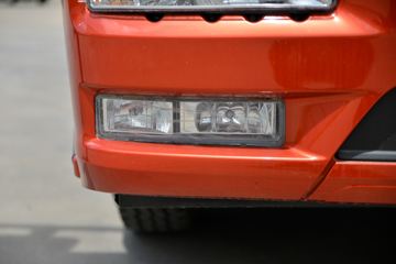 һ����� J6L�п� ��ֵ�� 180���� 4X2 6.2�������ػ���ͼƬ