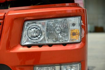 һ����� J6L�п� ��ֵ�� 180���� 4X2 6.2�������ػ���ͼƬ