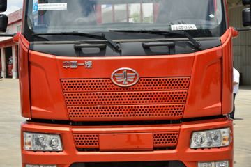 һ����� J6L�п� ��ֵ�� 180���� 4X2 6.2�������ػ���ͼƬ