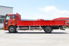 一汽解放 J6L中卡 超值版 180马力 4X2 6.2米栏板载货车(CA1180P62K1L4E5)