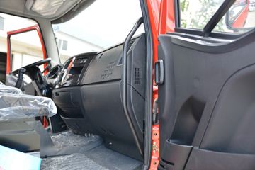 һ����� J6L�п� ��ֵ�� 180���� 4X2 6.2�������ػ���ͼƬ