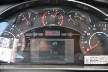 һ����� J6L�п� ��ֵ�� 180���� 4X2 6.2�������ػ���ͼƬ