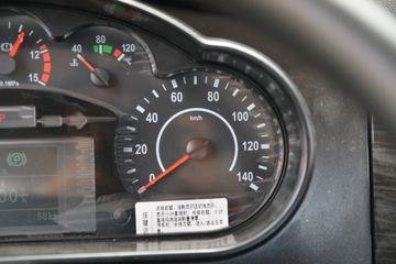 һ����� J6L�п� ��ֵ�� 180���� 4X2 6.2�������ػ���ͼƬ