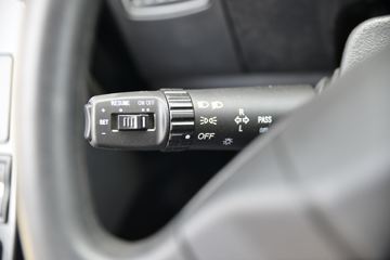 һ����� J6L�п� ��ֵ�� 180���� 4X2 6.2�������ػ���ͼƬ